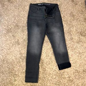 Old Navy Super Skinny Mid Rise Jeans, Size 10, EUC, black